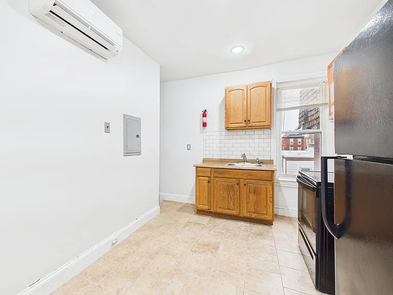 2914 Girard Ave — Photo 4