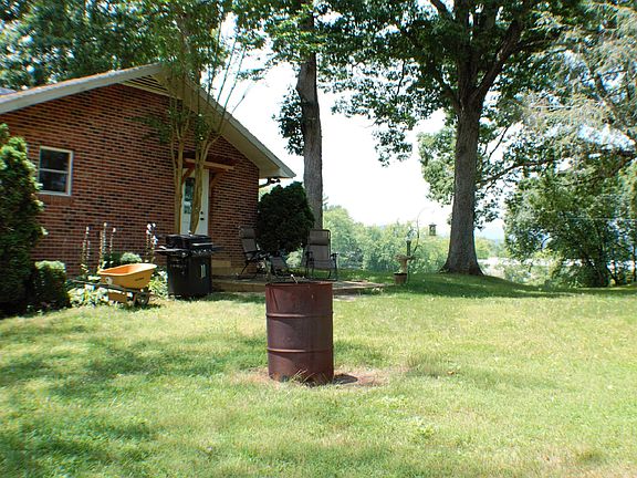 2nd image of 108 Valley View Rd