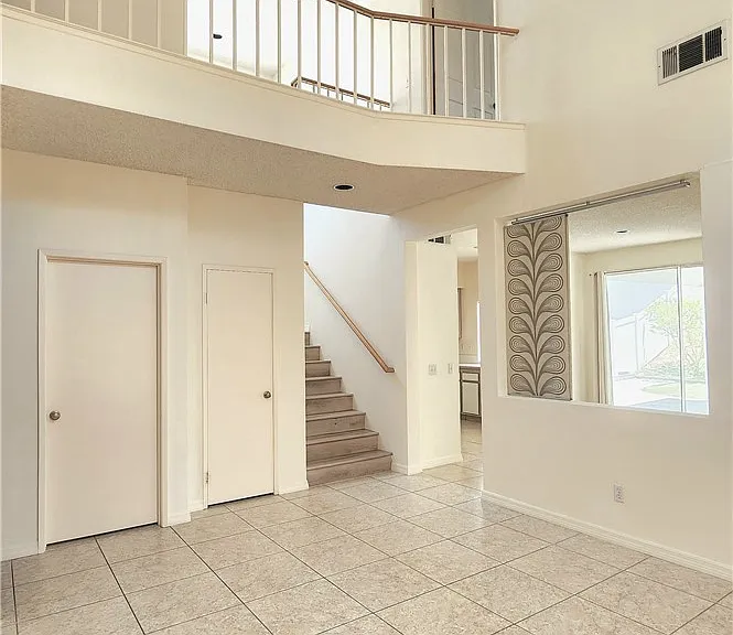 2117 Los Ranchitos Rd — Photo 5