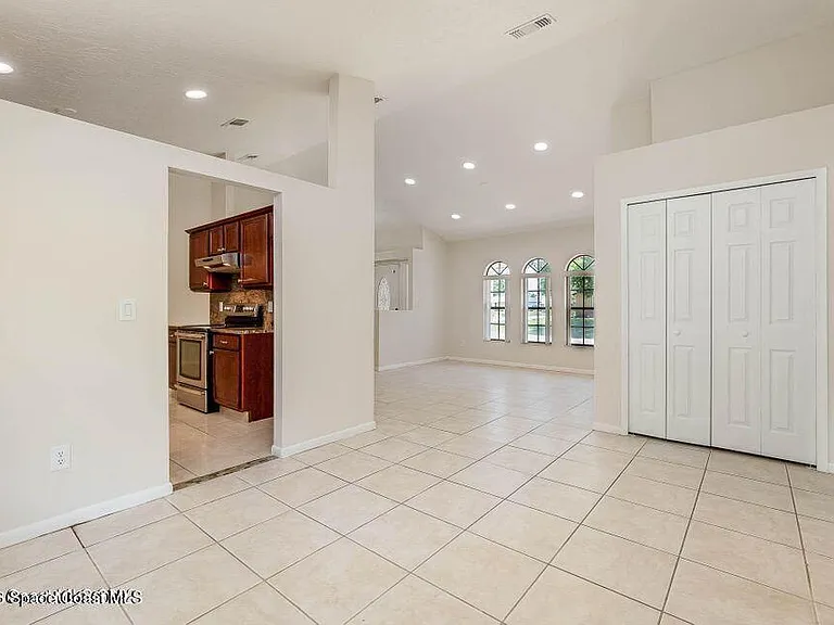 1040 Big Horn Cir NW — Photo 7