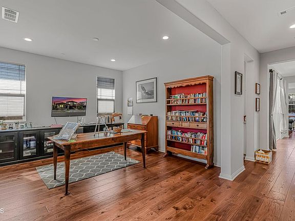 3rd image of 515 Alabama St