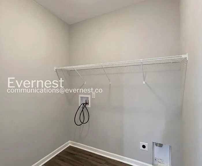 1105 Prospect Ct — Photo 25