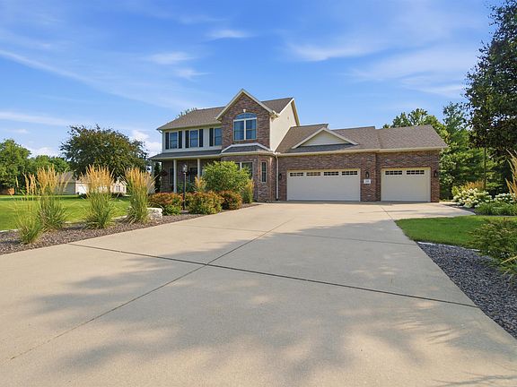 2nd image of 510 Hampton Ct
