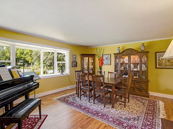 5th image of 4723 Braeburn St SE