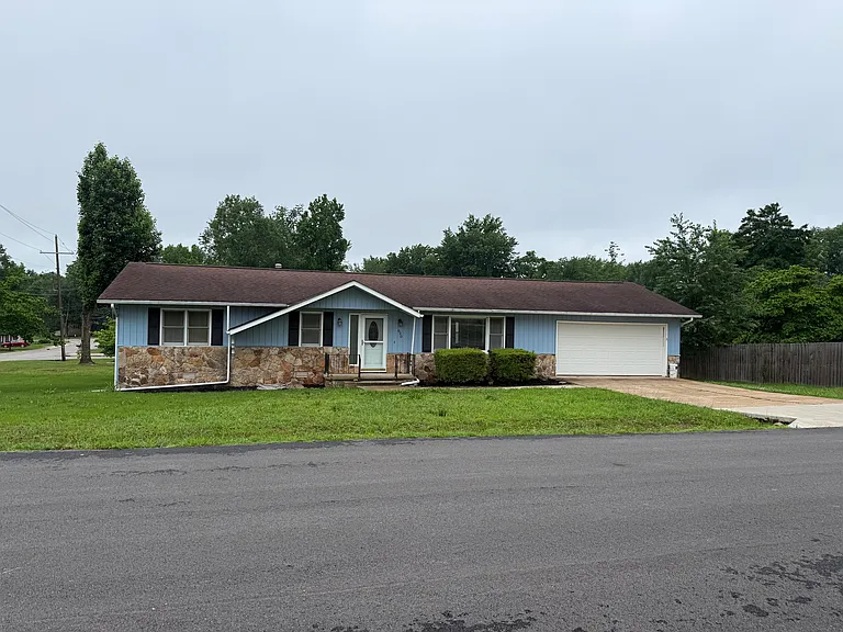 620 Alice St — Photo 1
