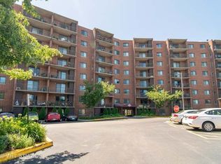 1 Bloomingdale Pl APT 805, Bloomingdale, IL 60108