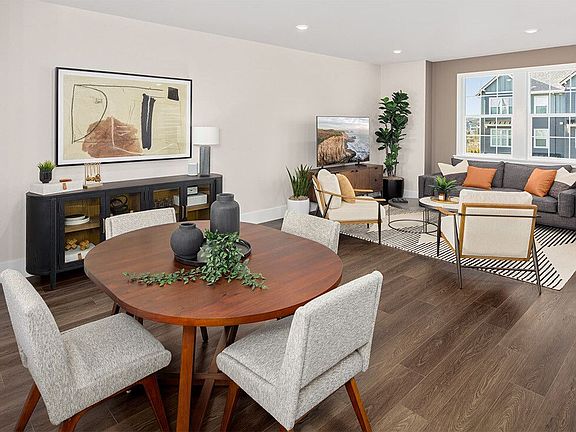 Dining Room at Provence, Townes at Vineyard