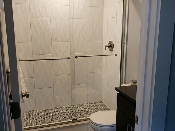 4th image of 3958 Larchview Dr