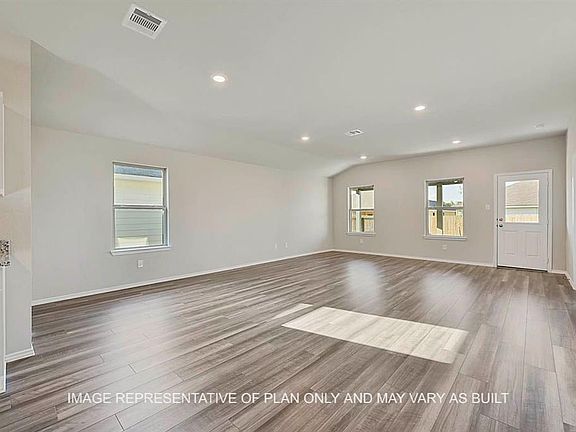 5th image of 208 Barton Creek Drive
