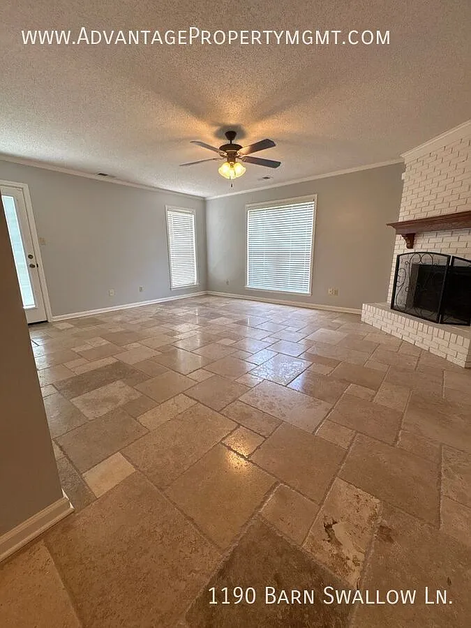 Beautiful 3 Bedroom 2 full bathroom home in Collierville — Photo 4