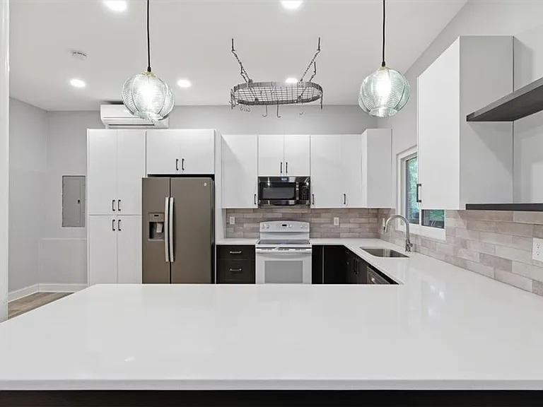 9485 Martin Rd — Photo 34