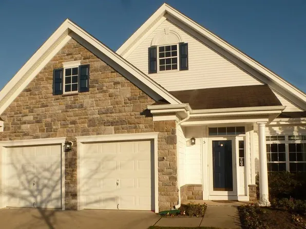 5 Burnside Dr, Egg Harbor Township, NJ 08234