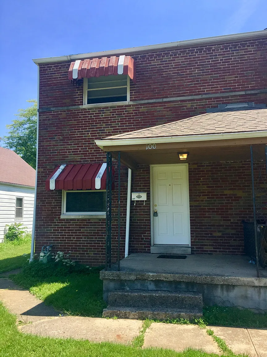 100 S Powell Ave photo 1