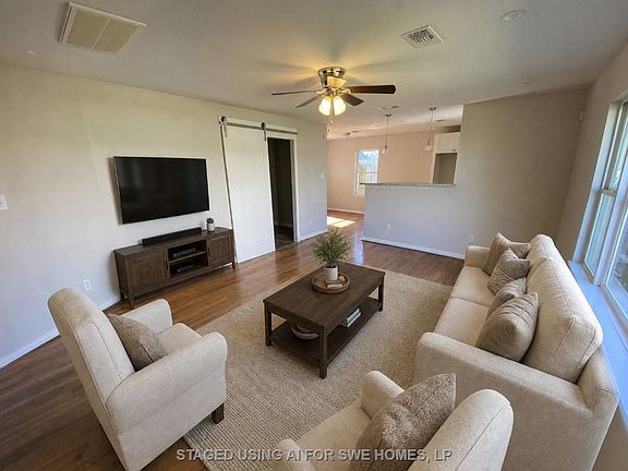 3rd image of 7209 La Salette St