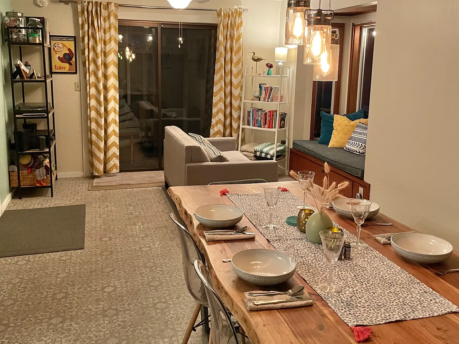 3 bed, 1.5 bath, 1252 sqft, $2,600 — Photo 4
