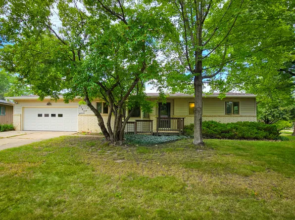 4105 Phoenix St, Ames, IA 50014