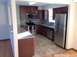 2903 Galtier St, Roseville, MN 55113