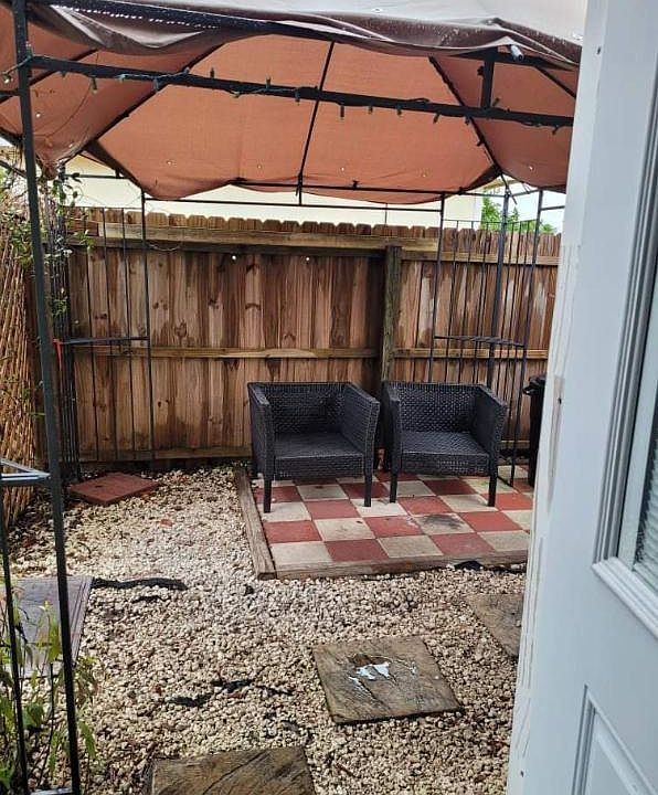 2nd image of 8580 Springtree Rd #1