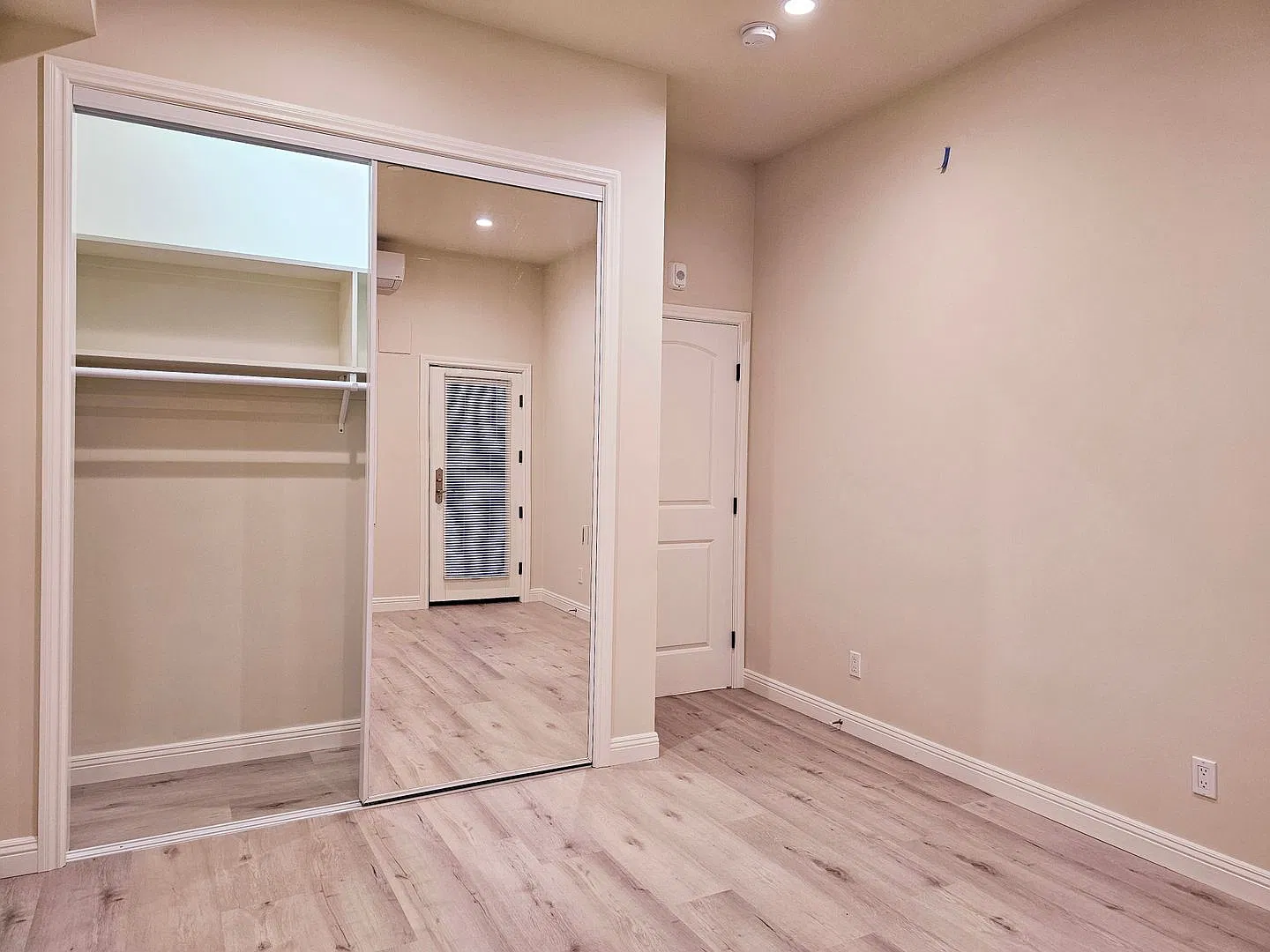 2326-2330 Taylor St #23305F - Image 3