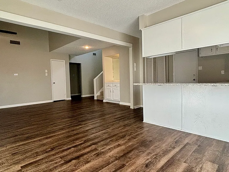 14218 High Point Dr — Photo 8