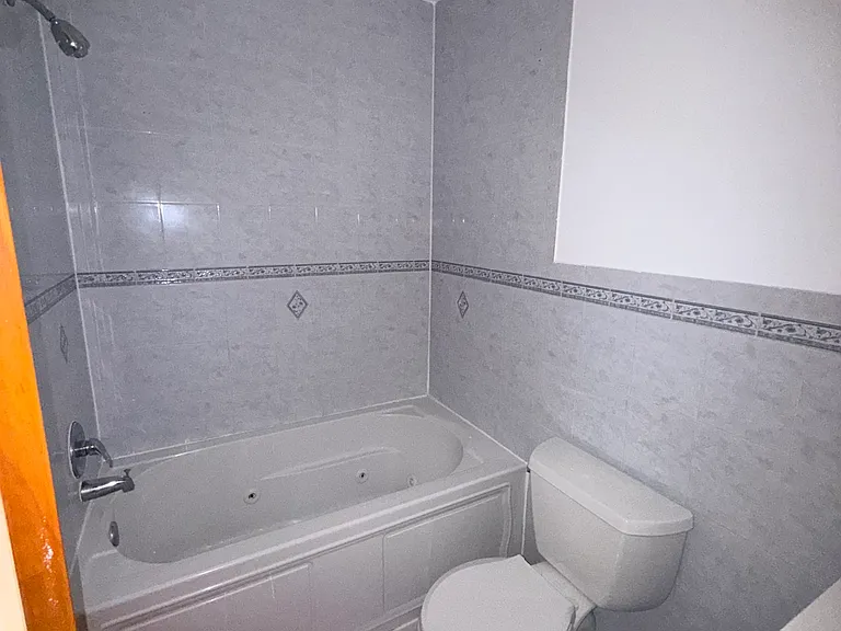 154 McAdoo Ave #1 — Photo 3