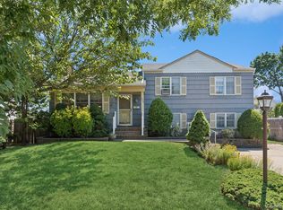 602 Syracuse Avenue, Massapequa, NY 11758
