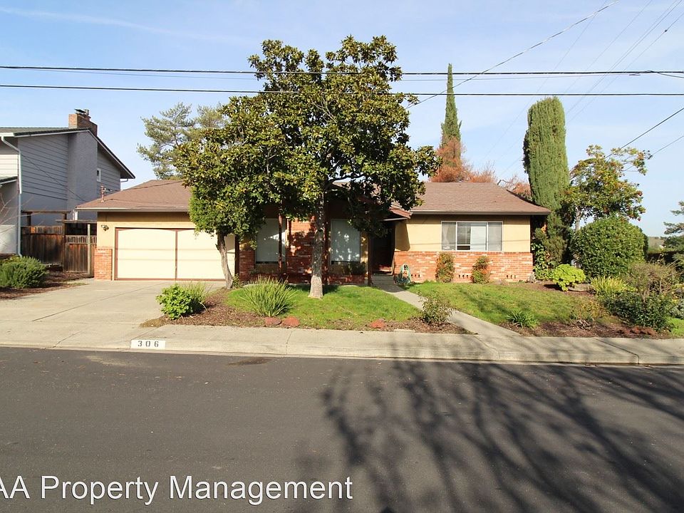 1st image of 306 Donegal Way