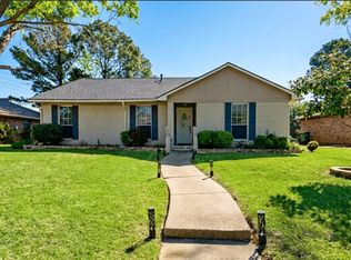 1923 Sierra Dr, Lewisville, TX 75077