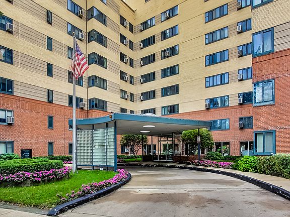 2nd image of 5044 N Marine Dr APT A3