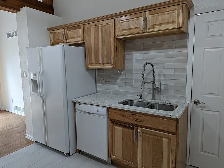 11761 Lincoln St — Photo 11