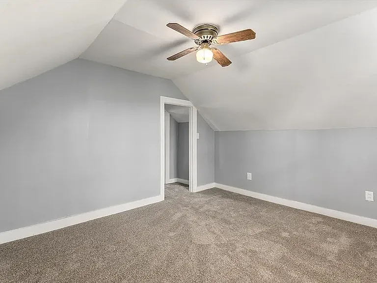 106 Centre St — Photo 35