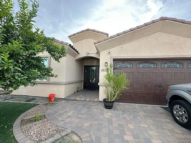 6830 N 14th St — Photo 28