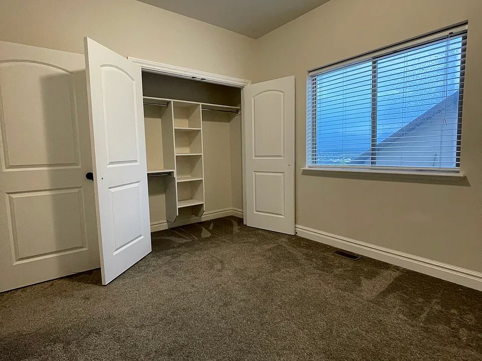 3989 E Yakima Way #2