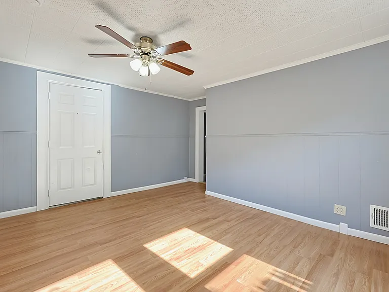 12-12R Granite St #1 — Photo 10