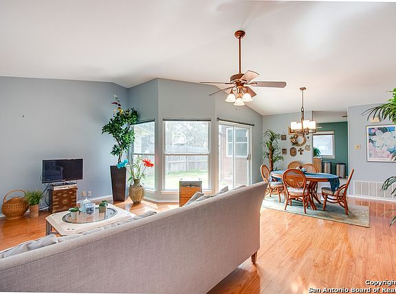 3rd image of 13219 Larkwalk St