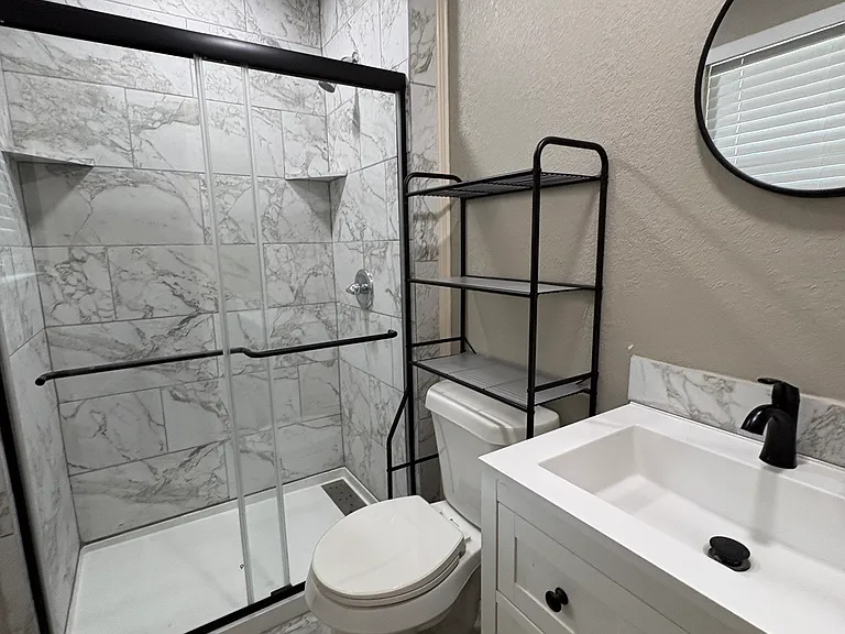 714 Upland Ln — Photo 18
