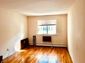 Rented by Zikos Realty Services