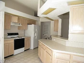 3rd image of 5043 Acre Estates Dr W