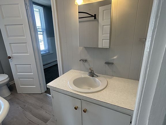 5th image of 15 S Front St APT 2