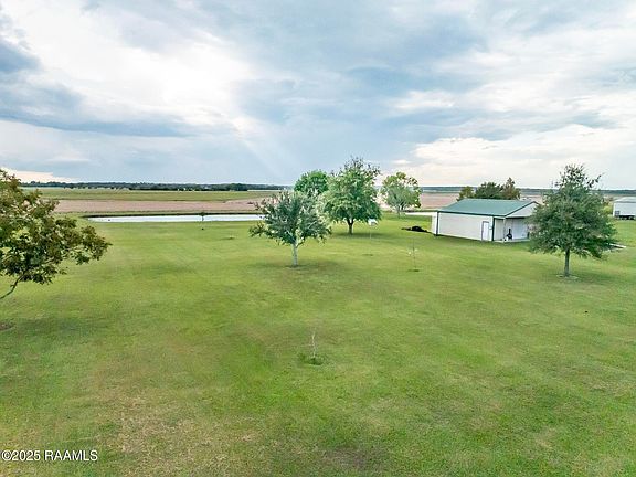 5th image of 1027 Chinaberry Dr
