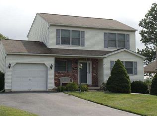 311 Pennwood Dr, Richlandtown, PA 18955