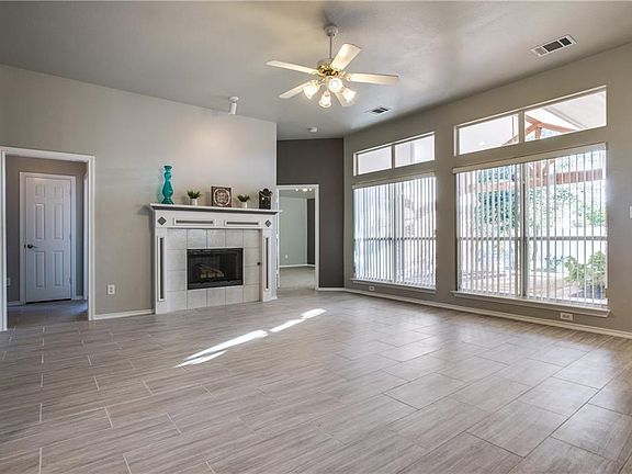 5th image of 4228 Oak Grove Dr