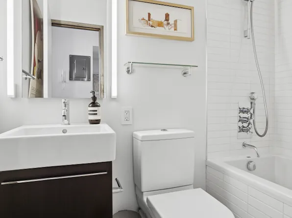 77 Bleecker Street 810 image 7 of 8