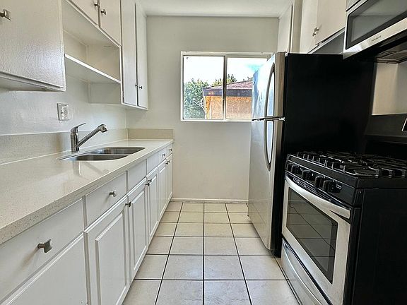 3rd image of 5746 Waring Ave APT 6
