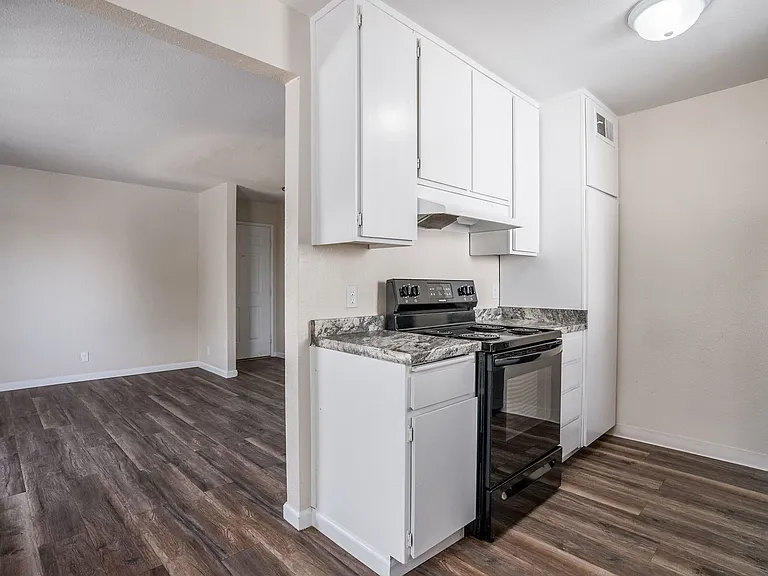 Park View Estates — Photo 35
