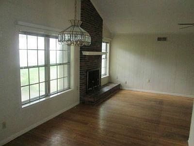 2nd image of 3291 Foxgate Dr