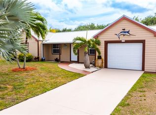 1432 SE Marisol Ln, Port Saint Lucie, FL 34952