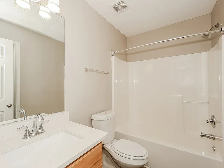 4021 Castle Way — Photo 16