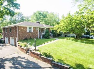 5 Phillip Dr, Edison, NJ