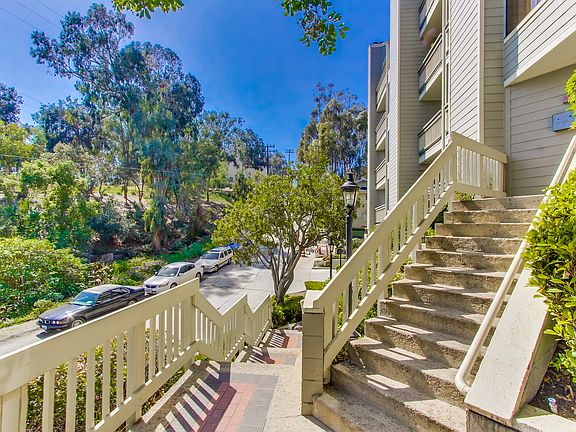 4th image of 1950 Upas St Unit 301